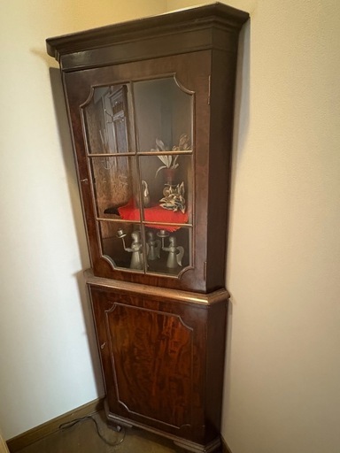 アンティーク　　コーナーキャビネット