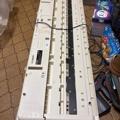 CASIO LK-128 光る鍵盤 電子ピアノの画像