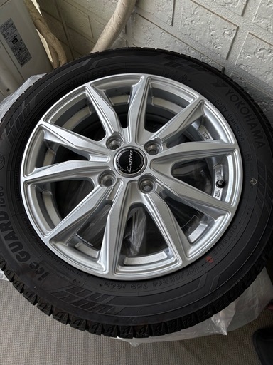 スタッドレスタイヤ　YOKOHAMA アイスガード