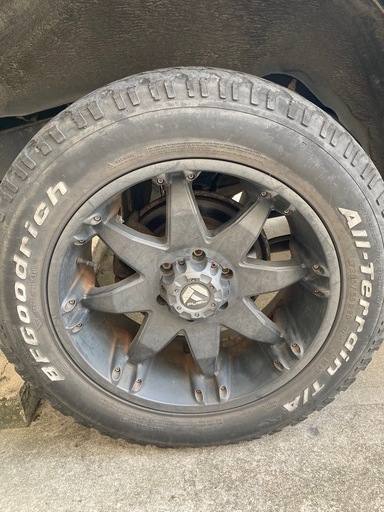 【FUEL OFF-ROAD】20inホイールタイヤ4本