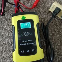 未使用品　バッテリー 充電器 カーバッテリー バッテリーチャージャー 大電流 6A 12V兼用 電動自転車 コネクタ付 過電流保護 自動車 バイク用の画像