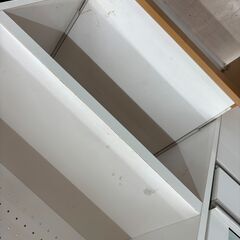 リユースのサカイ栃木店★ジモティ割あり★  食器棚 ホワイト×ベージュ W59.5×D43×H180.5 クリーニング済み TC10950の画像
