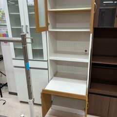 リユースのサカイ栃木店★ジモティ割あり★  食器棚 ホワイト×ベージュ W59.5×D43×H180.5 クリーニング済み TC10950の画像