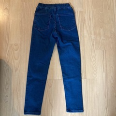 GU　男の子　デニム　130の画像