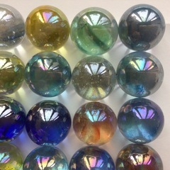 ビー玉④ カラフル 合計31個セット キラキラ光るの画像