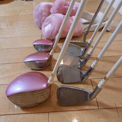 レディースゴルフクラブセット（パーリーゲイツキャディバッグ、クラブケース付き）の画像