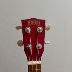 MAHALOのウクレレ　赤色　ソフトケース付の画像