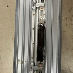 W2510-122 ハードスーツケース  カギ付属してないです  キズ 汚れありの画像