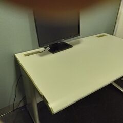 オフィス用デスク（事務机）引出し無し（１台）の画像