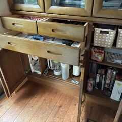 宝塚市引取お願い キッチン食器棚 幅117x 高さ192x 奥45 収納力あり傷ありの画像