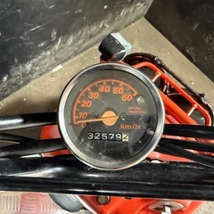 ★支払総額8.2万円★定休日なし！いつでも現車確認可能です！ ホンダ ズーマー オレンジ 人気のズーマー！ 4スト！ バッテリー新品！ 社外エアクリ！ 社外マフラー！ 社外リアサス！ アルミステップ！の画像
