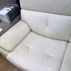 ★ジモティ割あり★  レザー2人掛けソファ ライトイエロー H89×D80×W160 クリーニング済み TK6755TKKAGU の画像