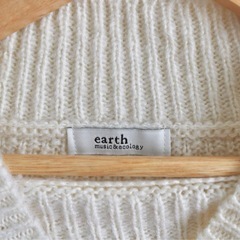 earth music＆ecolog ケーブルニットの画像
