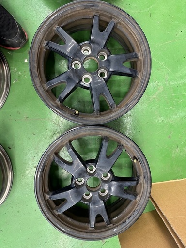 プリウス　トヨタ純正アルミホイール4枚