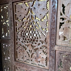 中古品 パーテーション 透かし彫り アジアン アンティーク 木製 木彫り 4枚 の画像