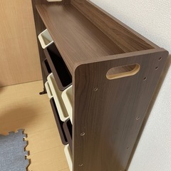 おもちゃラックの画像