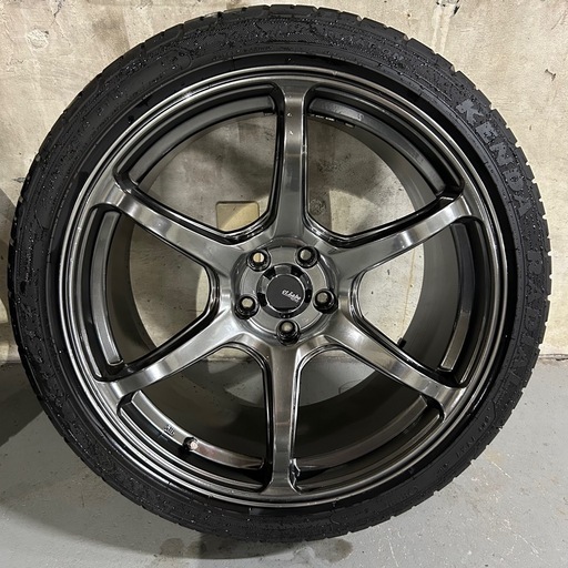 値下げ  アハト6 18インチ9.5J +45　pcd100 5h　4本　タイヤホイールほぼ新品です