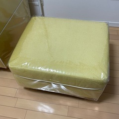 黄色の（ソファーとオッドマン）2セットの画像
