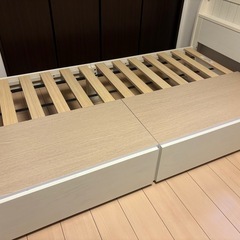ニトリ　収納付きシングルベッドフレーム　白の画像