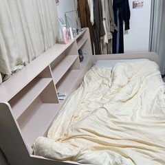 棚、引出し付きシングルベットフレーム　の画像