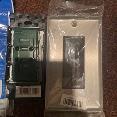 無料　電気周りの部品の画像