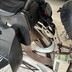 電動アシスト自転車　チャイルドシート➕ヘルメット付きの画像