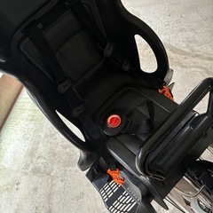 電動アシスト自転車　チャイルドシート➕ヘルメット付きの画像
