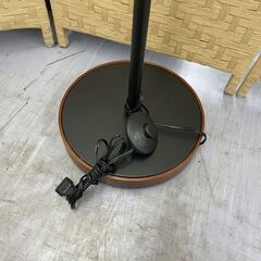 フロアライト 3灯 スタンドライト 木目調 LED ブラック 照明 オシャレ 札幌市手稲区の画像