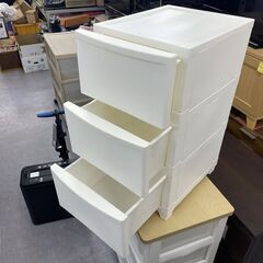 3段プラチェスト 34×43×66ｃｍ ホワイト 白 衣類収納 収納ケース プラケース プラチェスト たんす 札幌市手稲区の画像