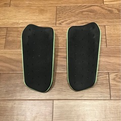 子供用　サッカーすね当ての画像