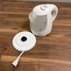 【受渡者決定】メーカー不明　電気ポットの画像