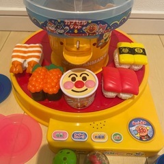 【美品】　アンパンマン カプセルくるくるお皿でポン! たのしい回転ずし DXの画像