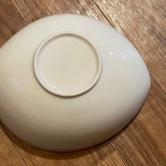 白の深皿 大皿の画像