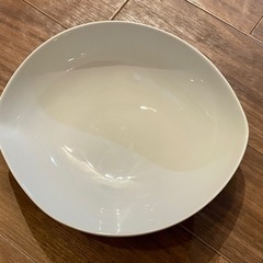 白の深皿 大皿の画像