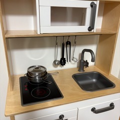 IKEA DUKTIG キッチンセット（小物付き）の画像