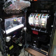 パチスロ実機 ゲッターマウス DG コイン不要機付き スロット機 クレカ決済可能|江別市のリサイクルショップドロップの画像