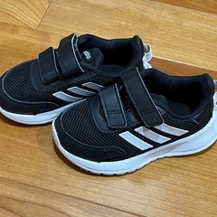 靴adidas14cmの画像