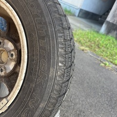 スタッドレスタイヤの画像