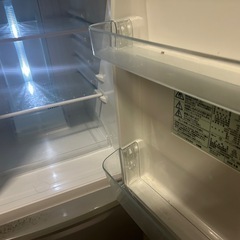 1008コンパクト２ドア冷蔵庫の画像