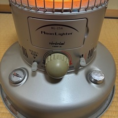石油ストーブ　トヨトミ　の画像