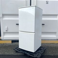 シャープ 冷蔵庫 137L SJ-D14E-W つけかえどっちもドア 自動霜取り SHARP 2ドア冷凍冷蔵庫 右開き 左開き ホワイト 2019年製の画像
