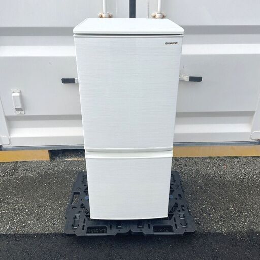 〓〓 売約済〆受付終了 〓〓シャープ 冷蔵庫 137L SJ-D14E-W つけかえどっちもドア 自動霜取り SHARP 2ドア冷凍冷蔵庫 右開き 左開き ホワイト 2019年製