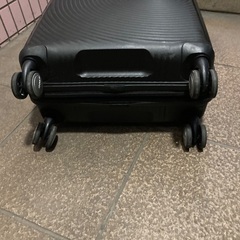 ほぼ新品🔴American tourister🔴超軽量スーツケース55.40.30センチの画像