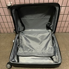 ほぼ新品🔴American tourister🔴超軽量スーツケース55.40.30センチの画像