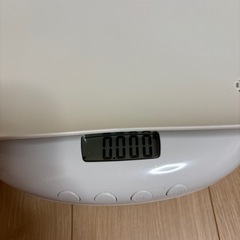 デジタルベビースケール　体重計の画像