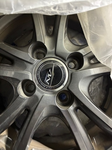 スタッドレスタイヤ付きアルミホイール