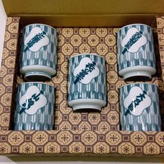丸越陶器店製の相撲の湯飲み（横綱名入り）5ケセット　未使用品です。の画像