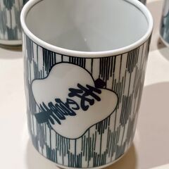 丸越陶器店製の相撲の湯飲み（横綱名入り）5ケセット　未使用品です。の画像