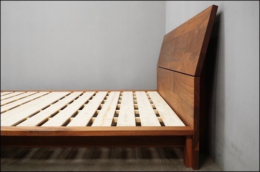 ACTUS（アクタス）のFB2ベッド ラダー/ウオールナット材です