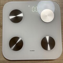 HUAWEI Scale 3 スマート体重計/体脂肪測定 スマホ連動 デ一夕自動同期 自動認識機能付き Wi-Fi+Bluetooth接続 13項目测定(体重/BMI/体脂肪率/除脂肪体重/骨格筋量/体内水分率/タンパク質/骨ミネラル量/内臓脂肪/基礎代謝量/心拍数)ゲストモード搭載 エレガントホワイトの画像